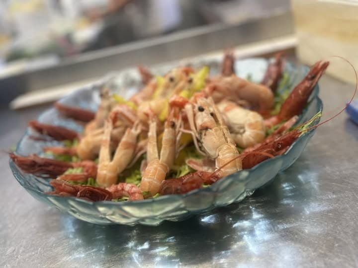 Scampi crudi in coppa di cristallo